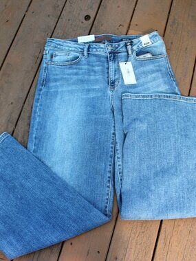 Judy Blue wide legged blue jeans-new with tags, size 15/32